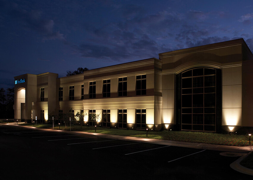 outdoor lighting of a commercial building