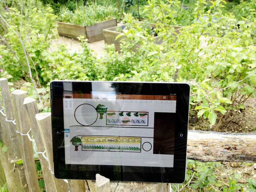 Garden plan pro application on a tablet phone